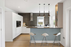 Kitchen- click for photo gallery